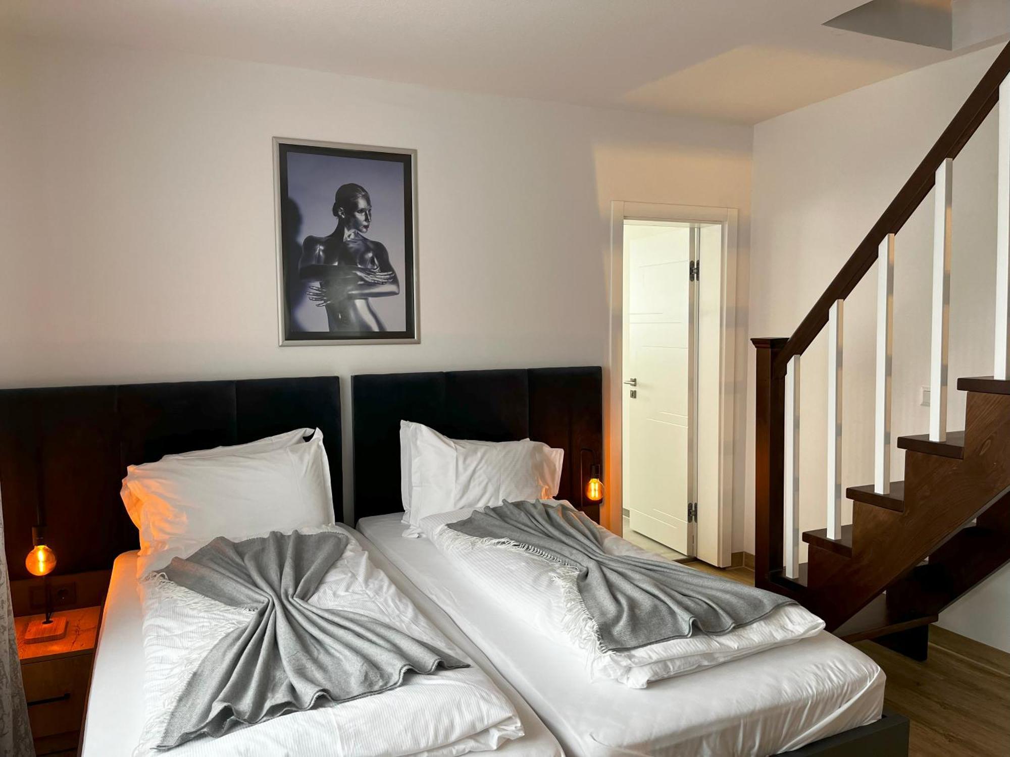 Haven Hotels - Hotel Dona برجيش جلادباخ المظهر الخارجي الصورة
