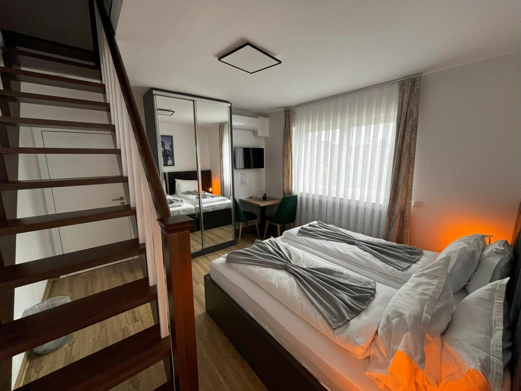 Haven Hotels - Hotel Dona برجيش جلادباخ المظهر الخارجي الصورة