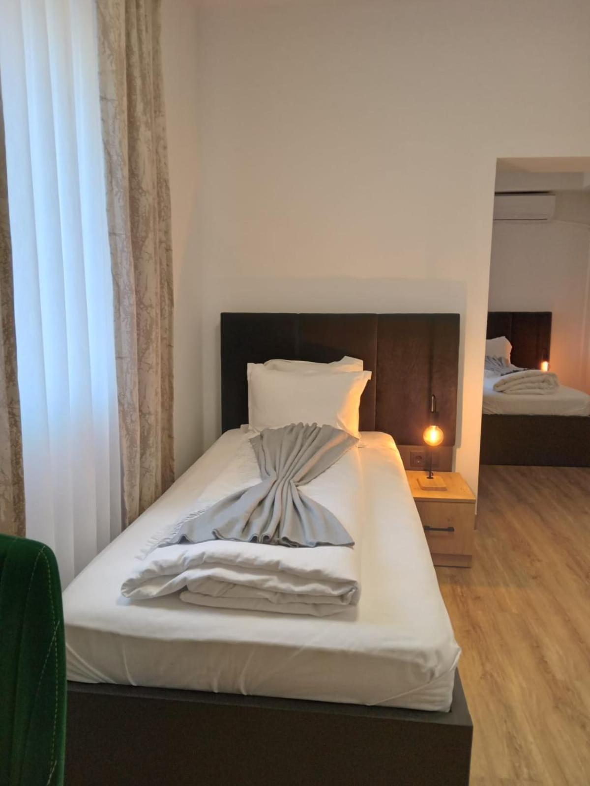 Haven Hotels - Hotel Dona برجيش جلادباخ المظهر الخارجي الصورة