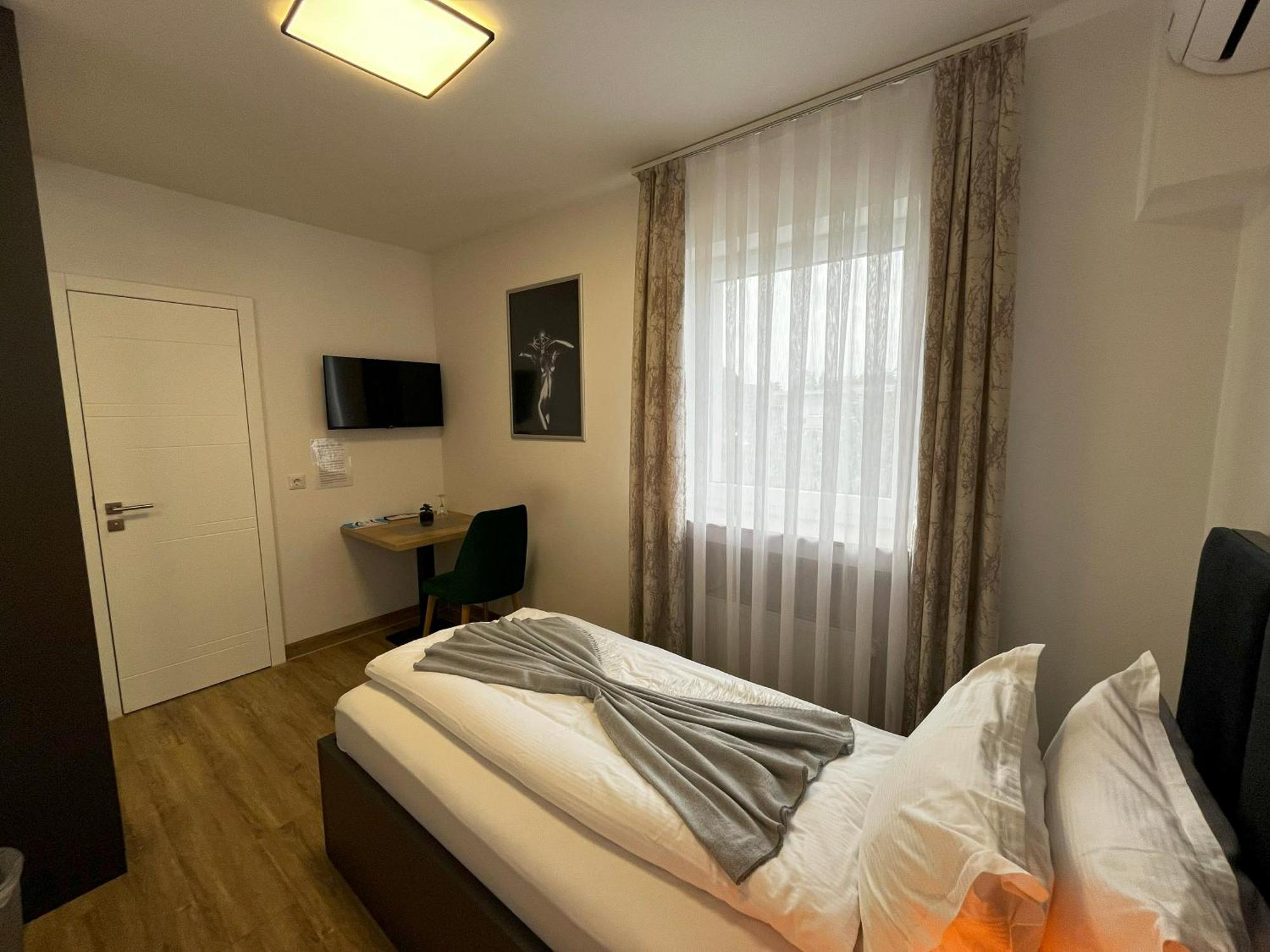 Haven Hotels - Hotel Dona برجيش جلادباخ المظهر الخارجي الصورة