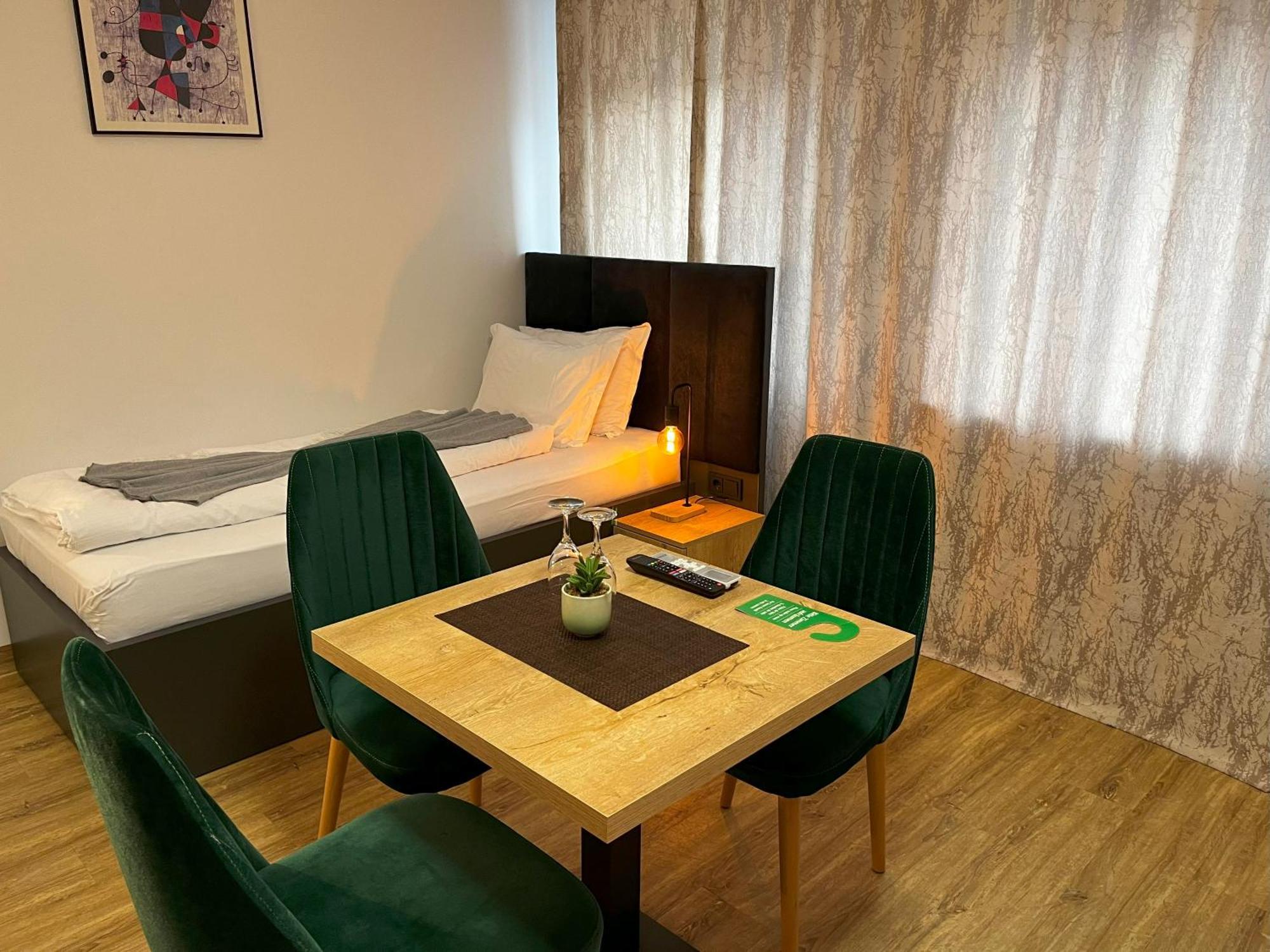 Haven Hotels - Hotel Dona برجيش جلادباخ المظهر الخارجي الصورة